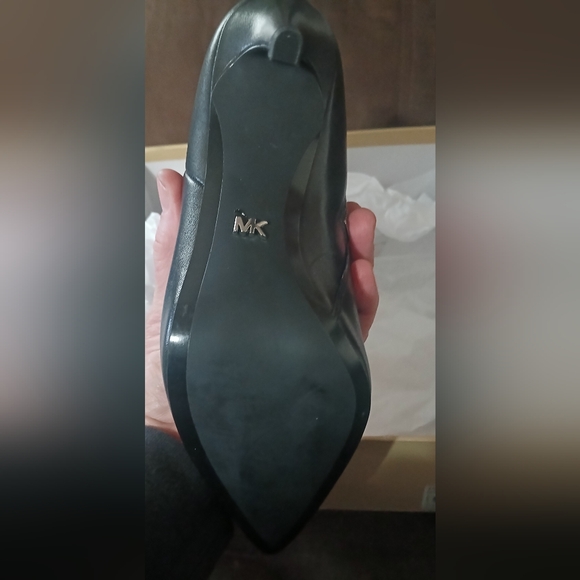 NIB Michael Kors Viera Booties - Picture 3 of 7